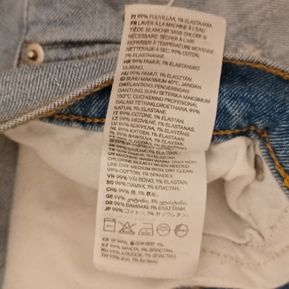 Distressed Light Blue Denim Jeans - Picture 4 of 6